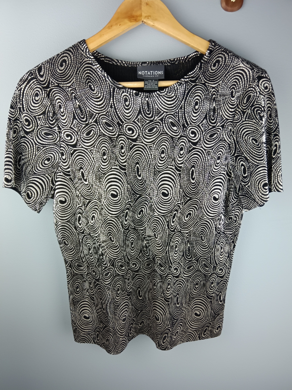 Notations Black & White Swirl Short-Sleeve Top